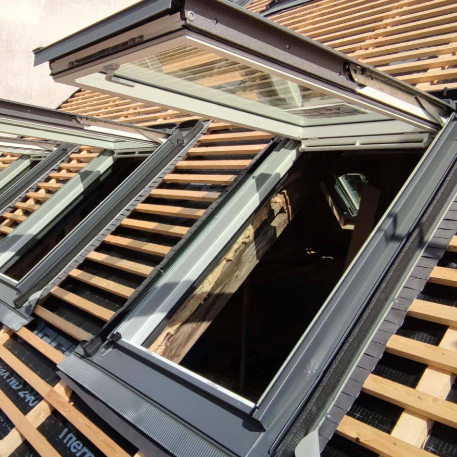 Dachfenstereinbau für Berlin und Umgebung – hochwertige Dachfenster bringen natürliches Licht und verbessern die Energieeffizienz.